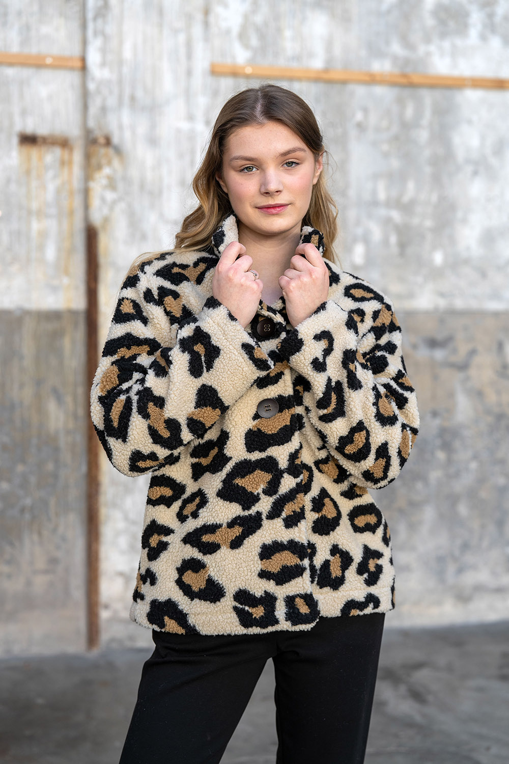 Teddy Stof Panterprint Camel – Zacht, Warm & Trendy