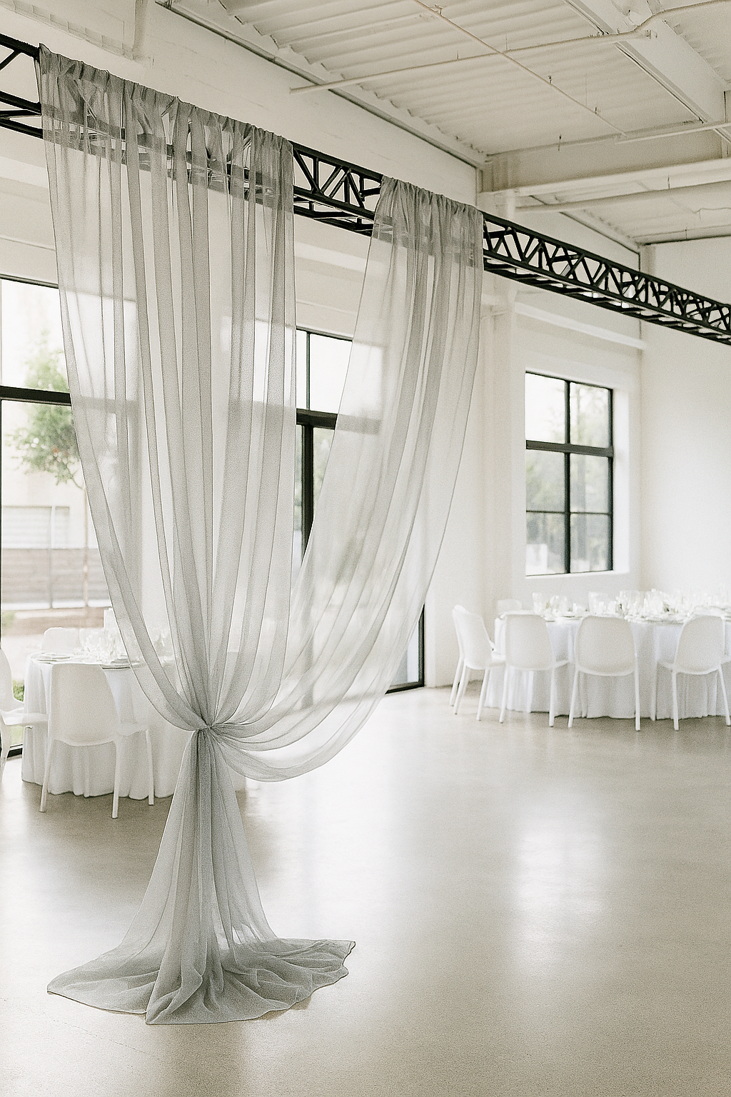 Organza Stof Brandvertragend – Zilvergrijs – 300 cm – Voor Decoratie & Events