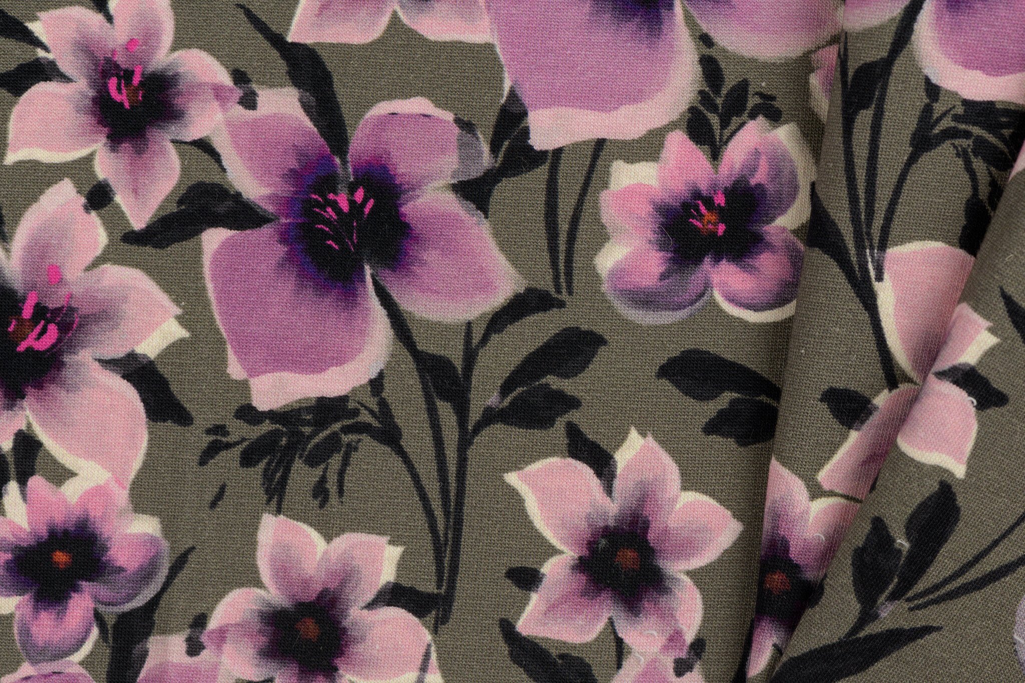 French Terry Stof Digitale Print – Roze-Paarse Bloemen – Donkergroen