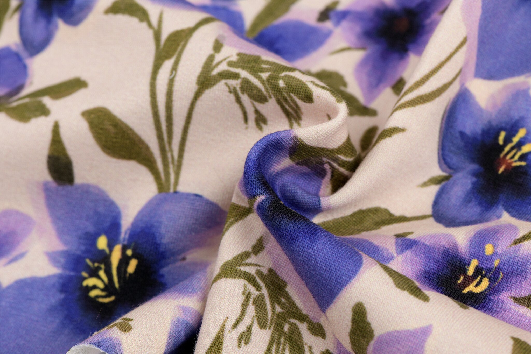 French Terry Stof Digitale Print – Paarse Bloemen – Ecru
