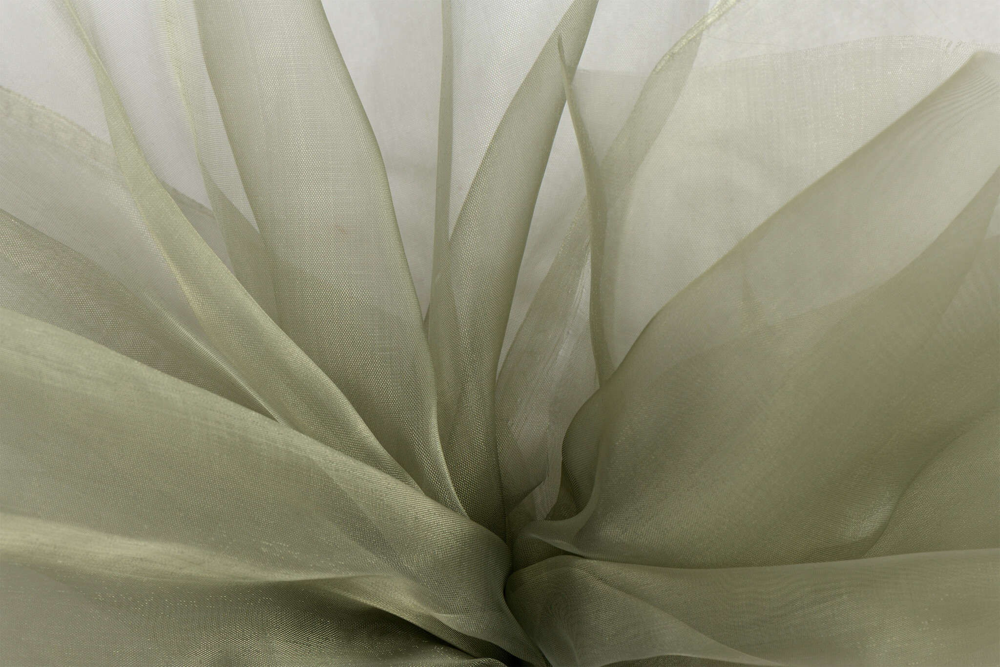 Organza Stof Licht Legergroen – Licht, Soepel & Glanzend