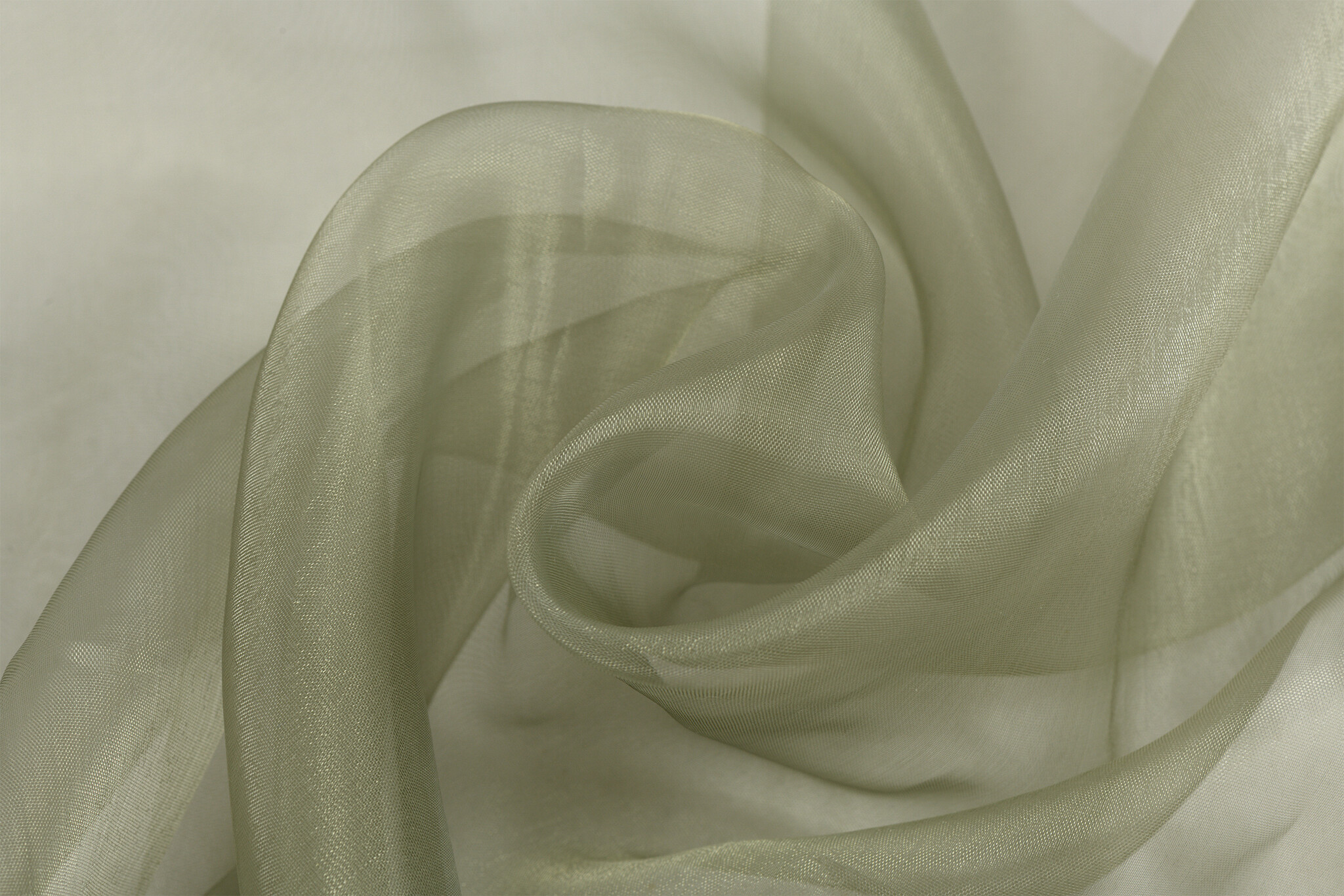 Organza Stof Licht Legergroen – Licht, Soepel & Glanzend