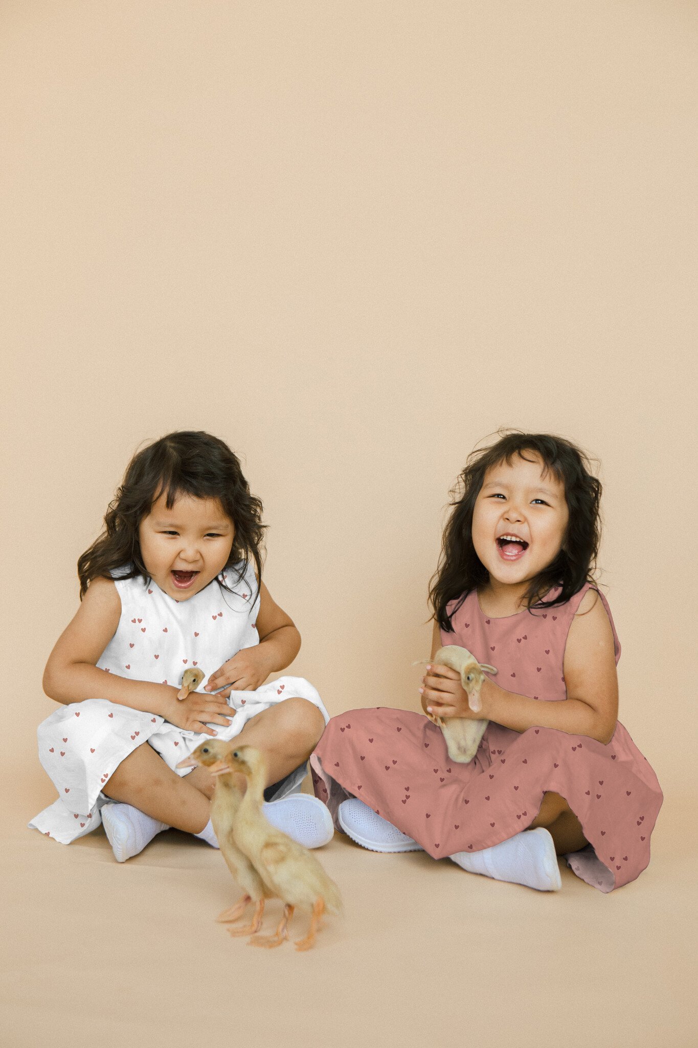 Hydrofiel Stof Kleine Hartjes Licht Lila – Zacht & Ademend