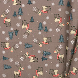Katoen Kerststof Taupe – Rendieren, Bomen & Sneeuwvlokken