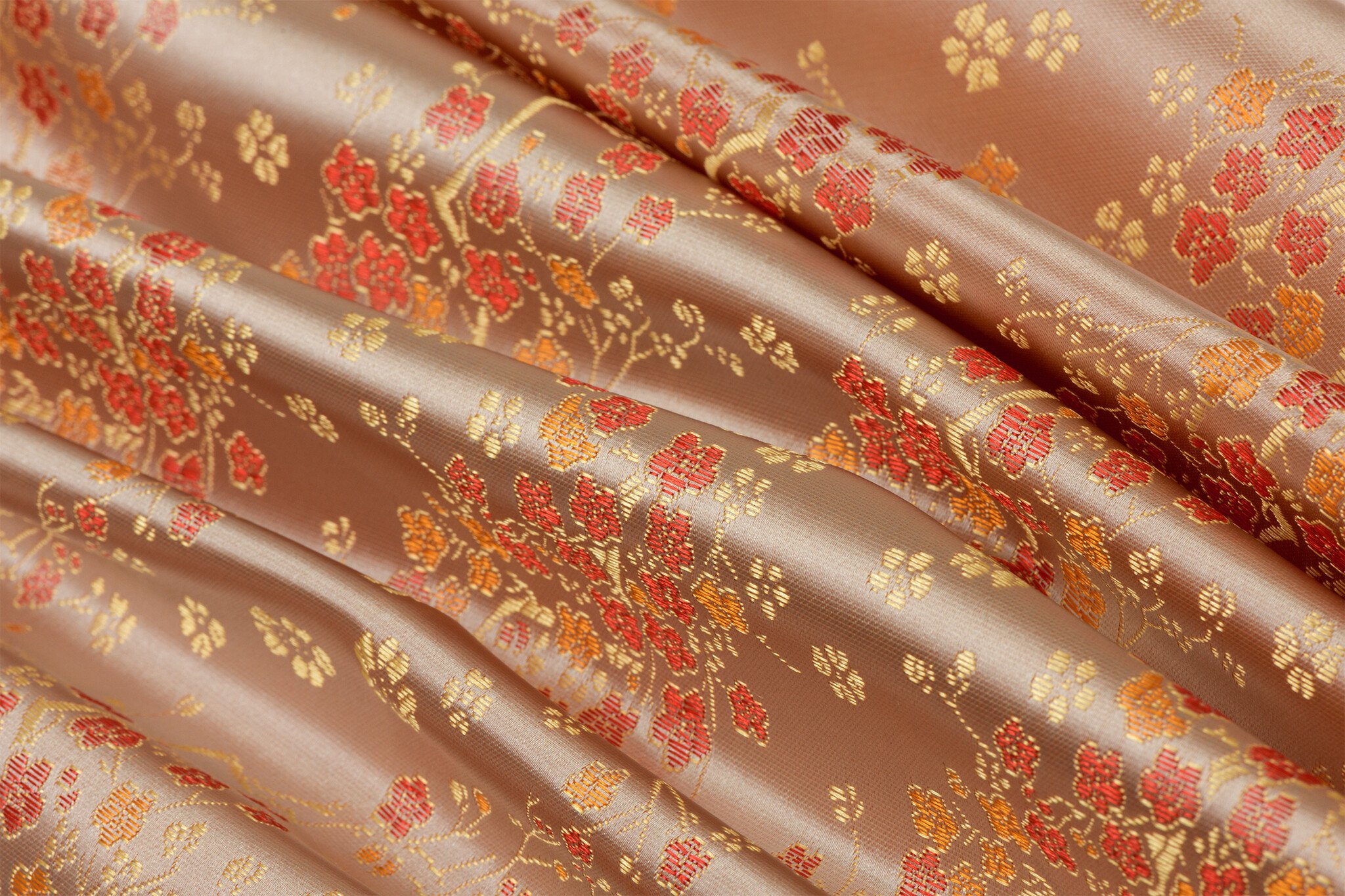 Brokaat Jacquard Stof Daisy Bloemen - Champagne Goud