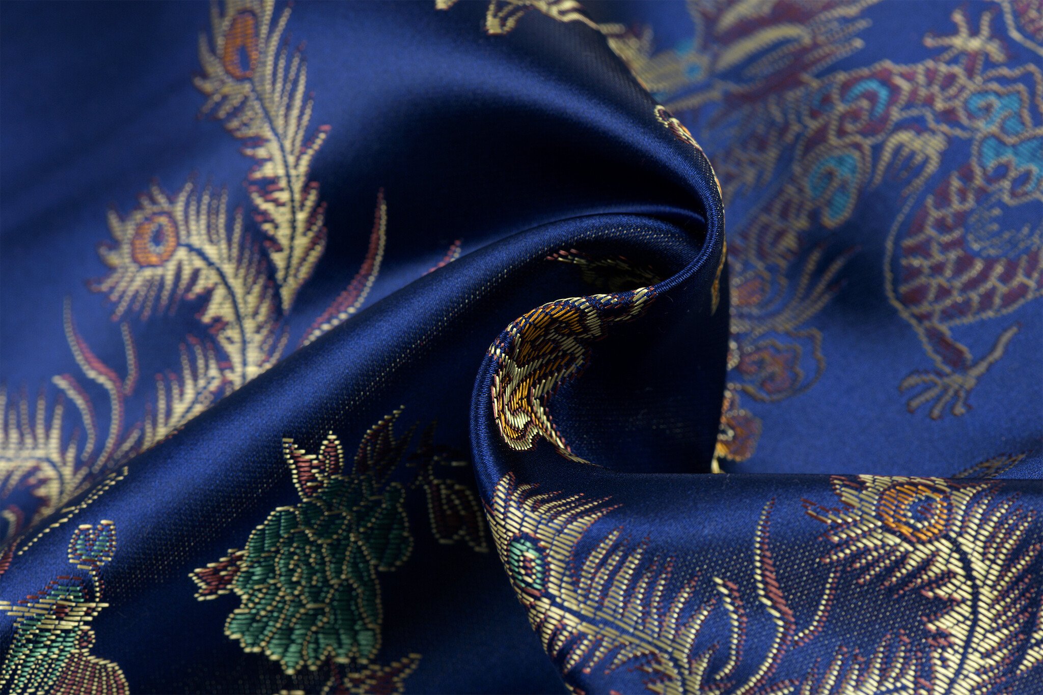 Brokaat Jacquard Stof Chinese Draak Donkerblauw – Chic & Elegant