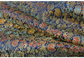 Brokaat Jacquard Stof Barok Bloemen – Donkerblauw