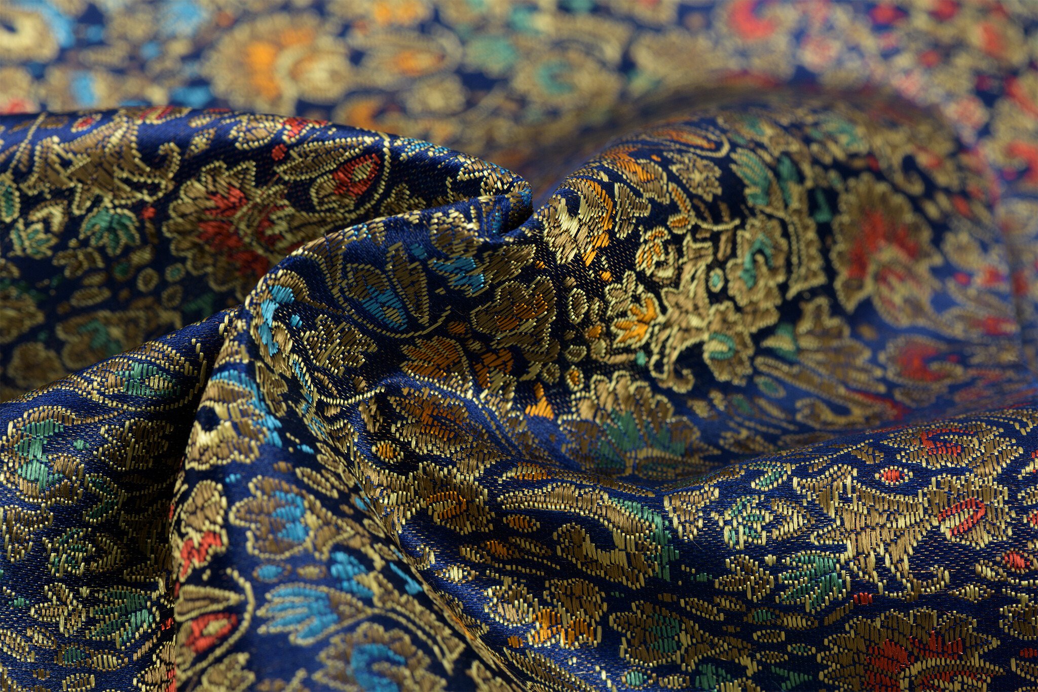 Brokaat Jacquard Stof Barok Bloemen Donkerblauw – Chic & Elegant