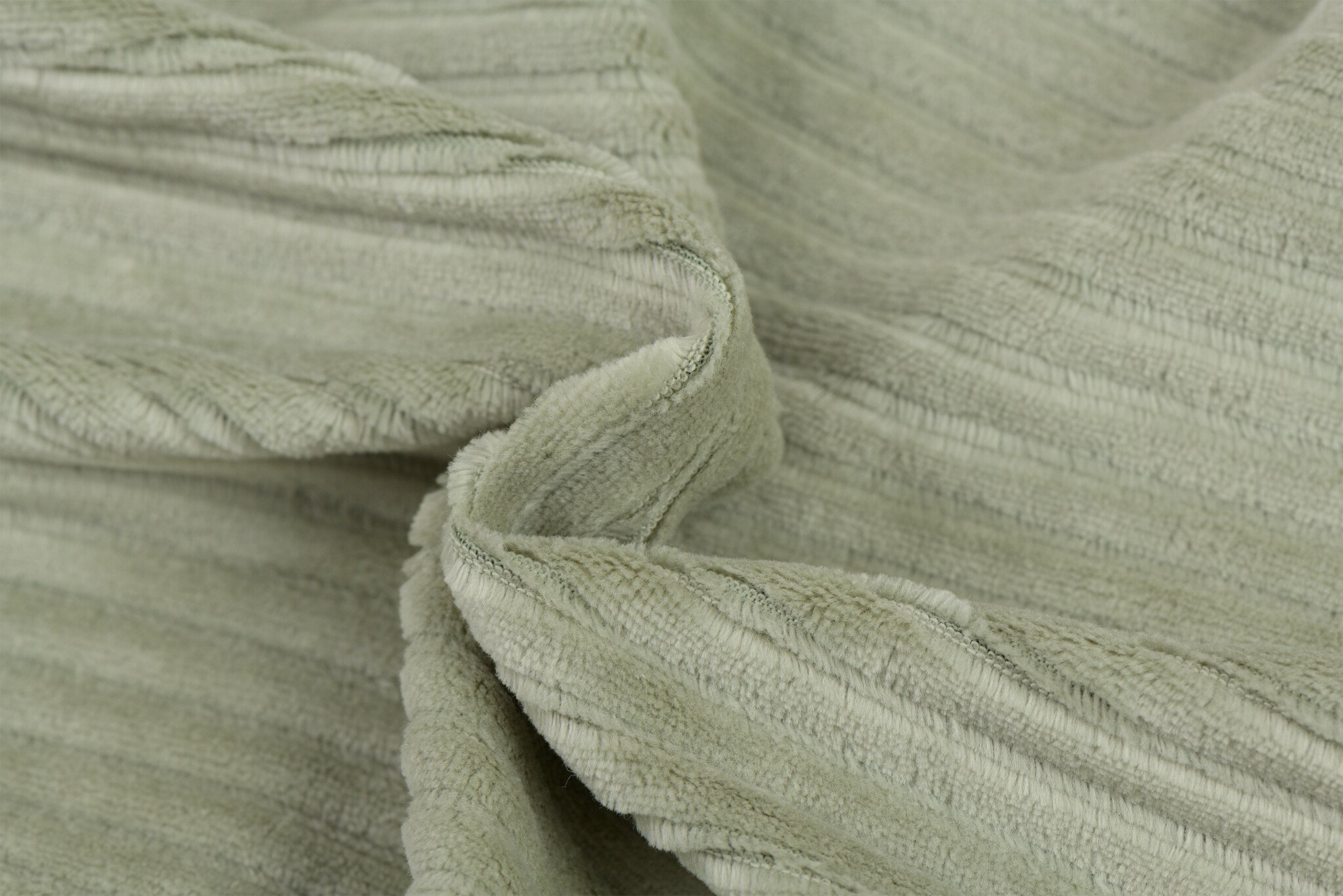 Brede Ribfluweel Jersey Stof Dusty Groen – Zacht &  Rekbaar