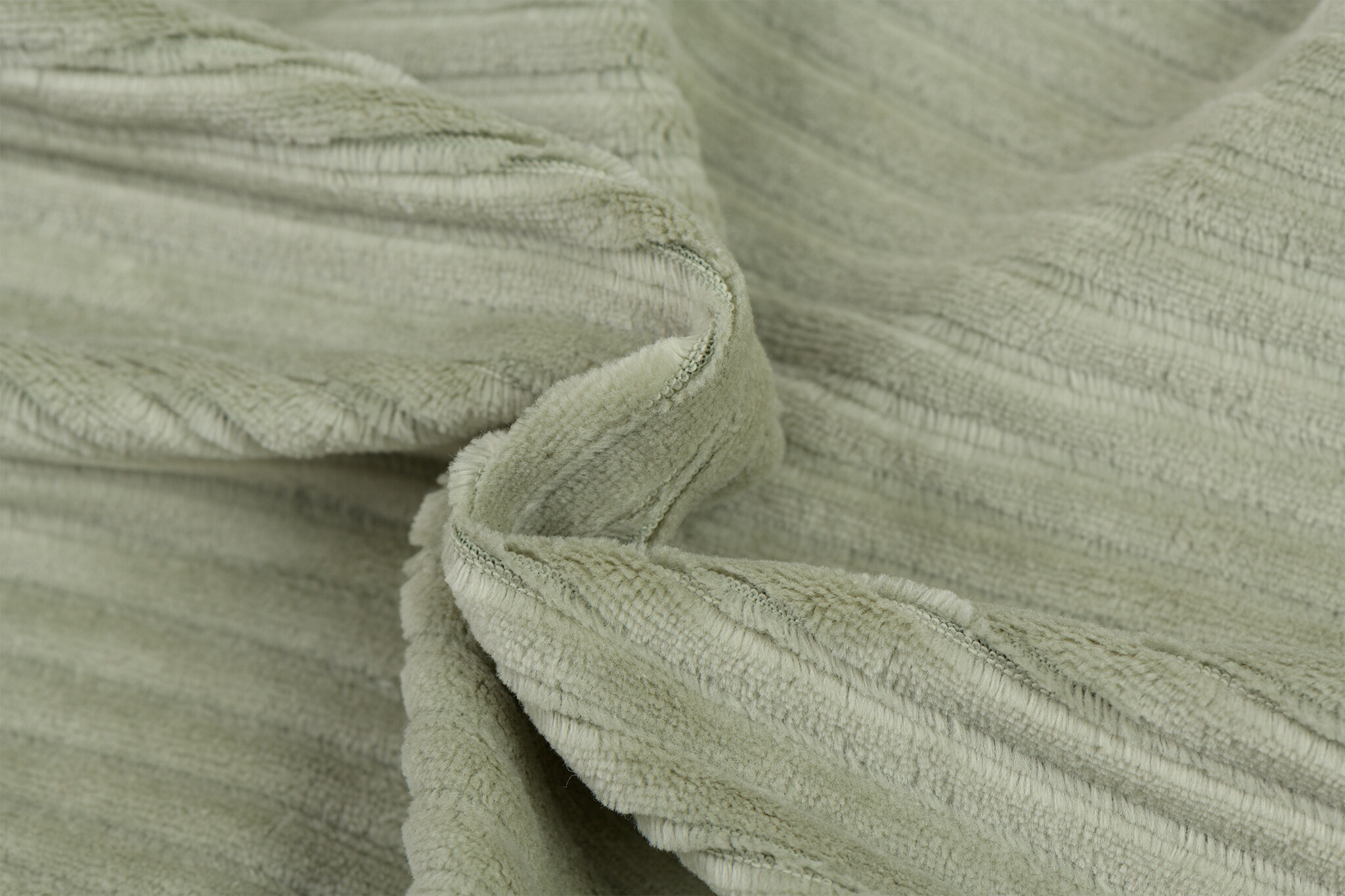 Brede Ribfluweel Jersey Stof Dusty Groen – Zacht &  Rekbaar