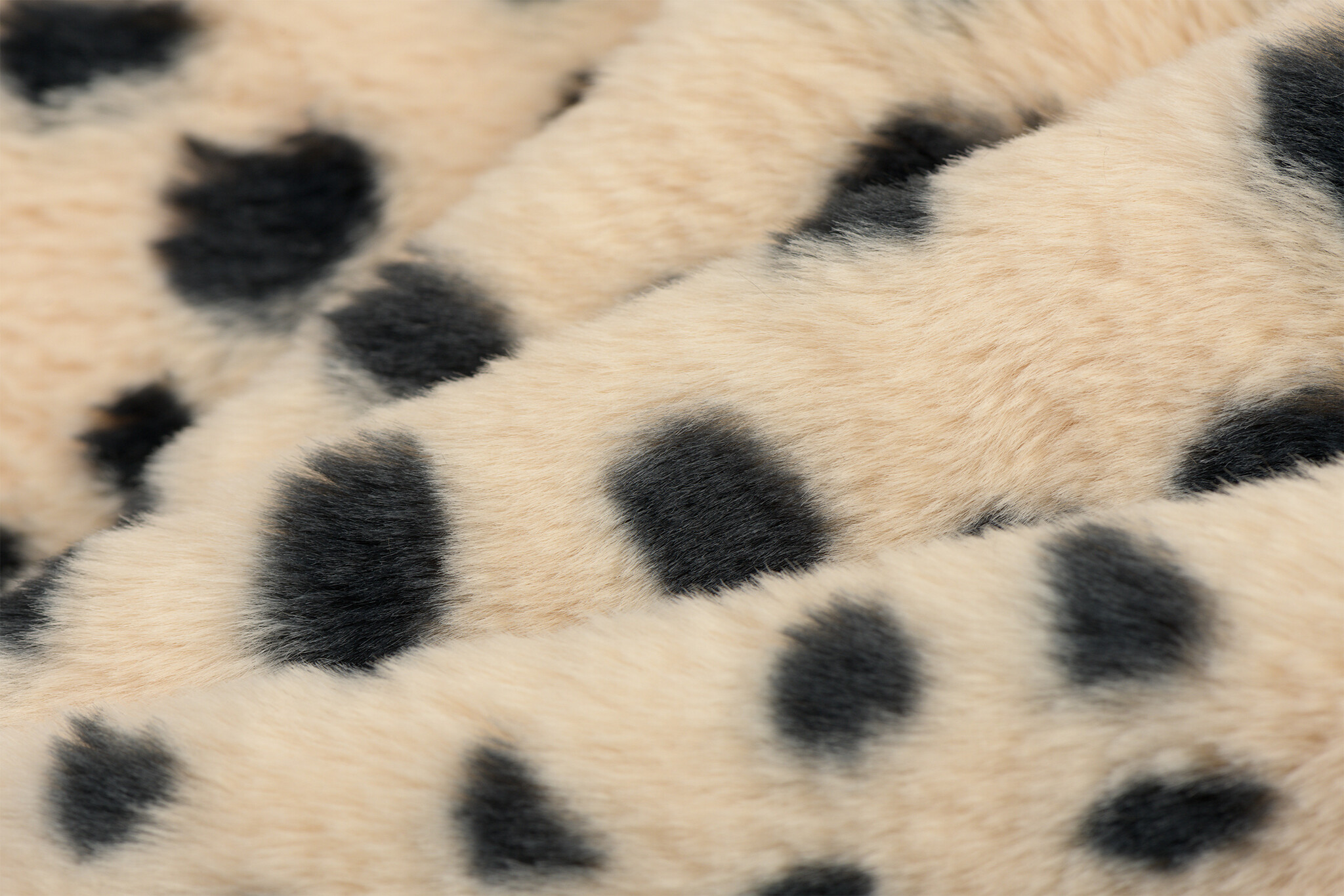 Faux Fur Stof Serval Lin / Zwart – Zacht, Warm & Stijlvol