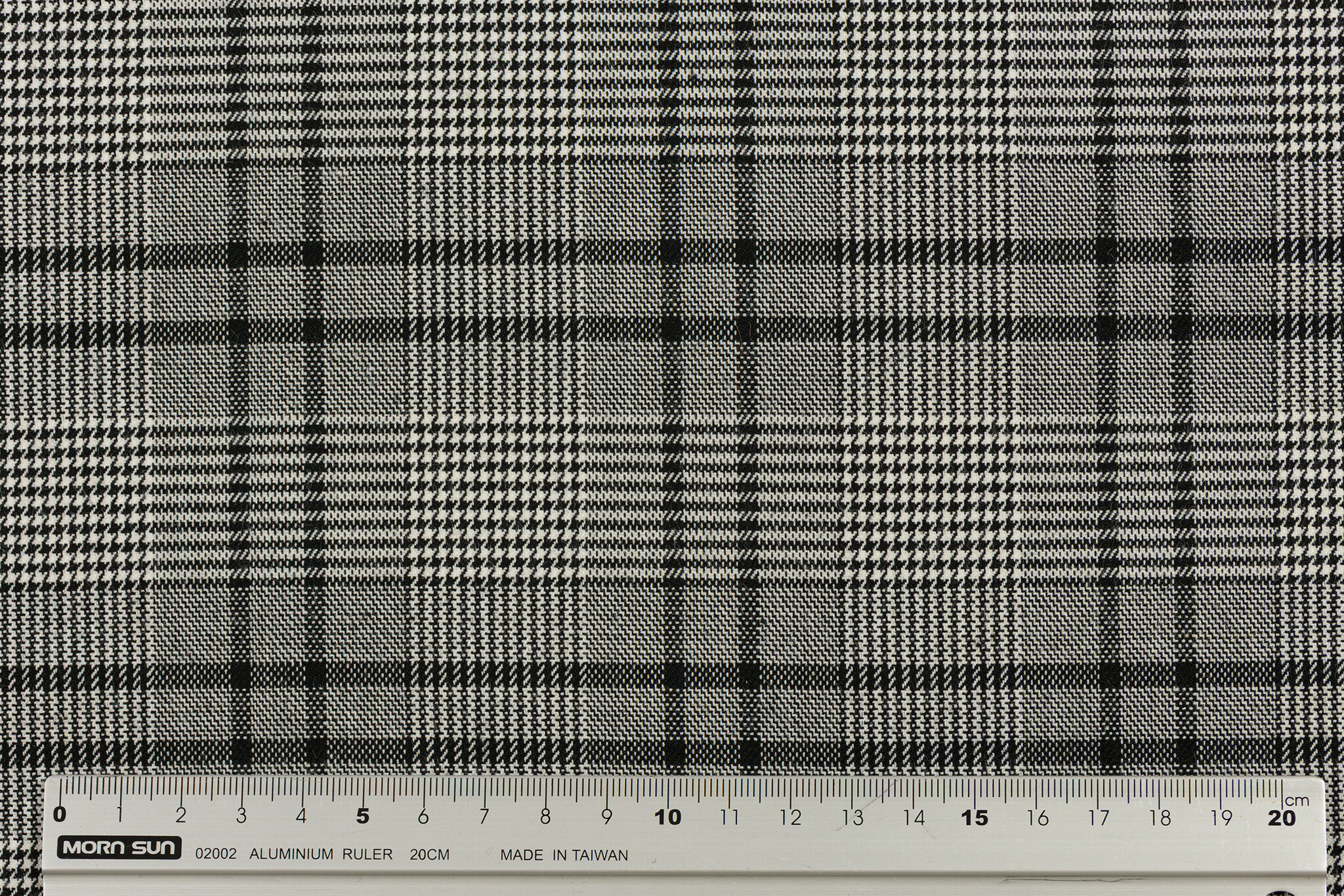 Schotse Ruit Stof Stretch – Tijdloos, Zacht & Comfortabel