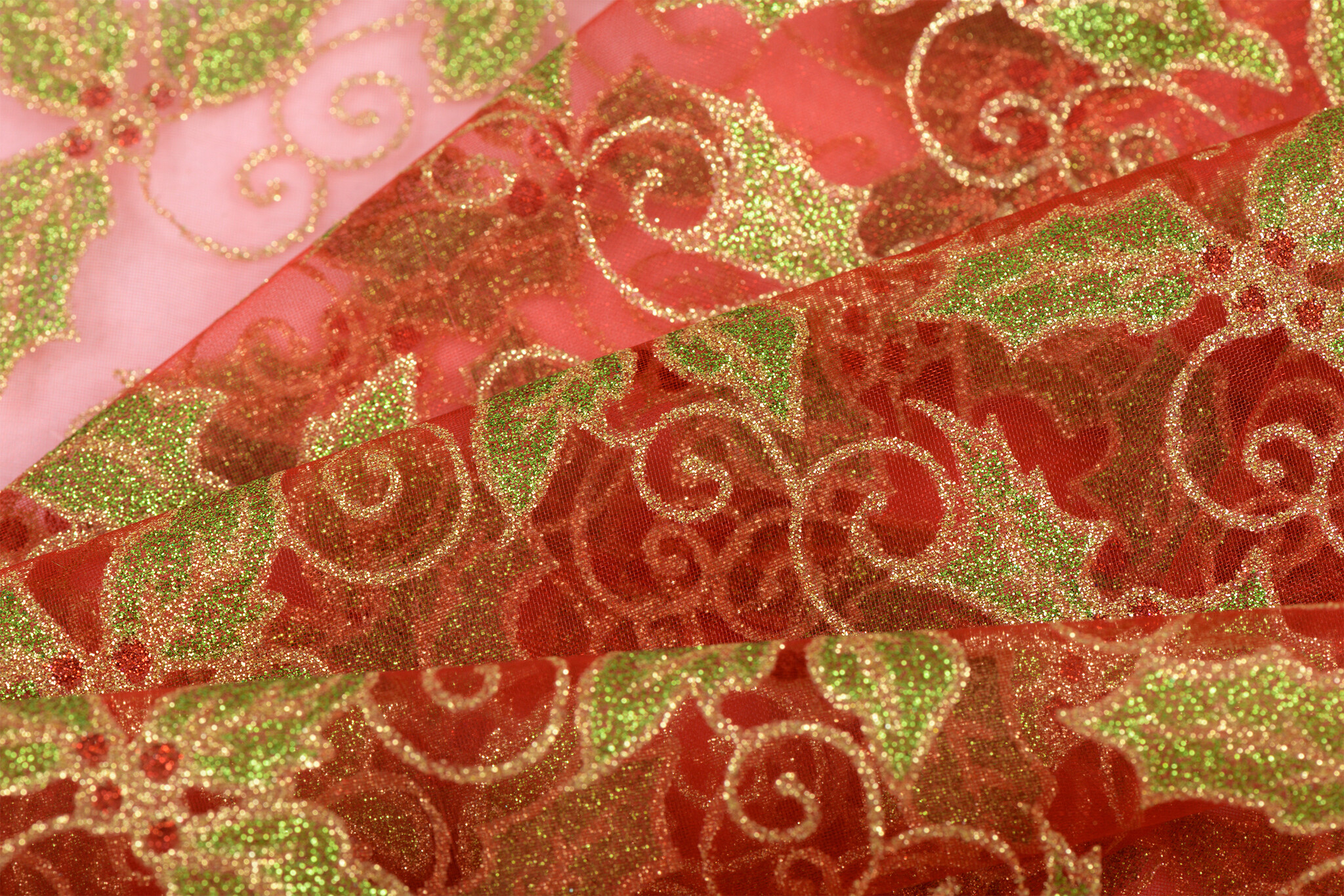 Organza Stof Kerst – Rood met Gouden Hulstbladeren