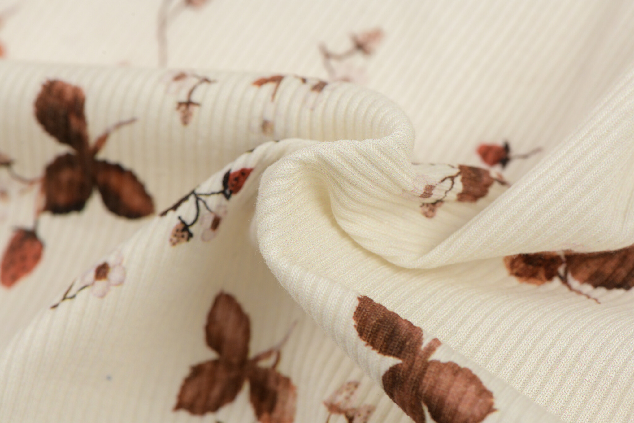 Rib Jersey Stof Ananas Aardbei Bruin – Stijlvol & Rekbaar