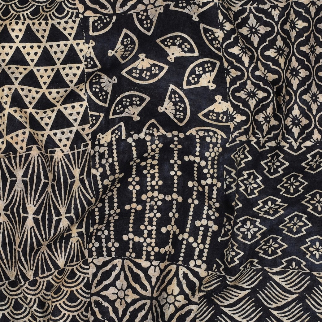 Handcrafted Batik Katoen – Donkerblauw Patchwork