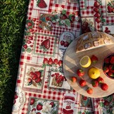 Gobelin Stof Aardbeien Jam – Warm & Landelijk