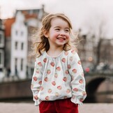 Hydrofiel Stof Aardbeien Wit – Lief, Zomers & Zacht