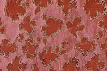 Jacquard Bloemen Oud Roze