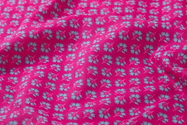 Katoen Voile Stof – Abstract – Fuchsia