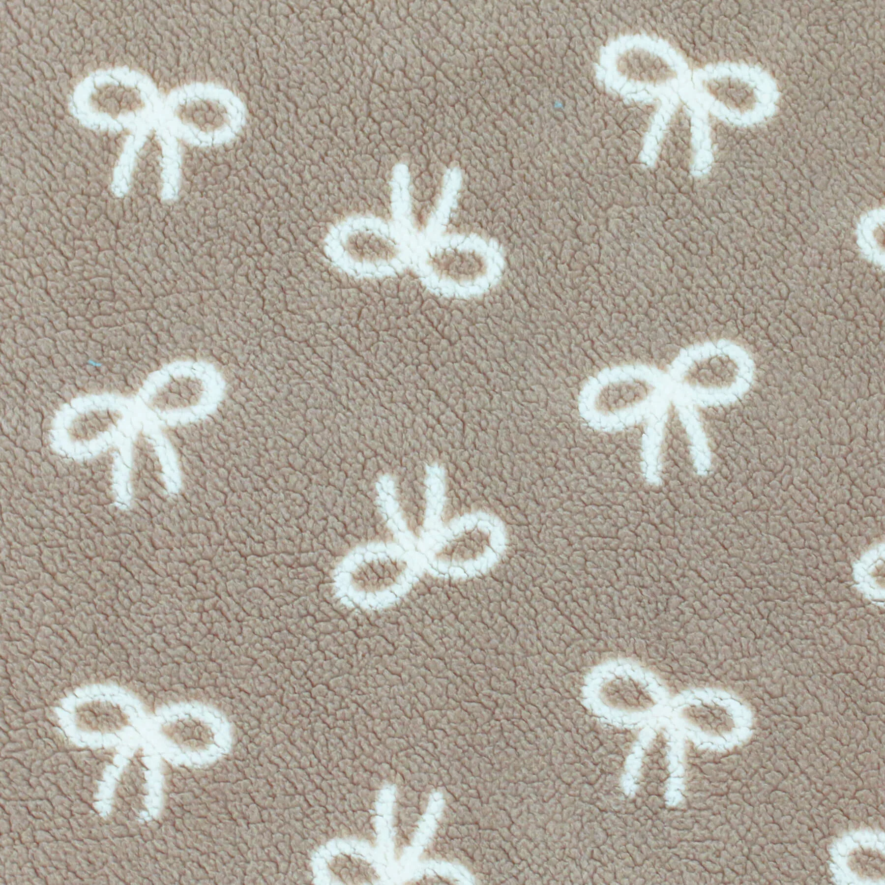 Teddy Stof Donker Beige met Naturel Strik – Zacht & Schattig