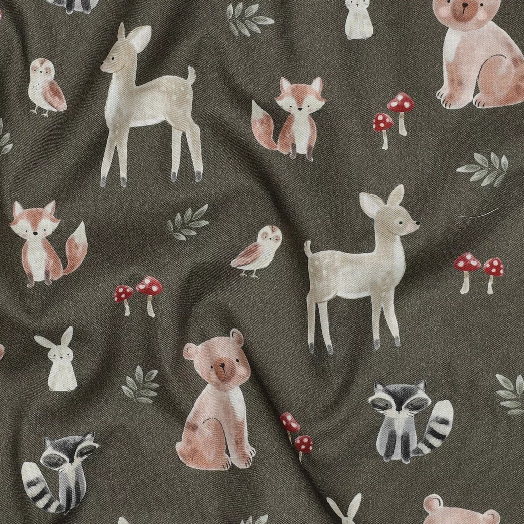 Poplin Katoen Bosdieren Legergroen – Lief & Sfeervol