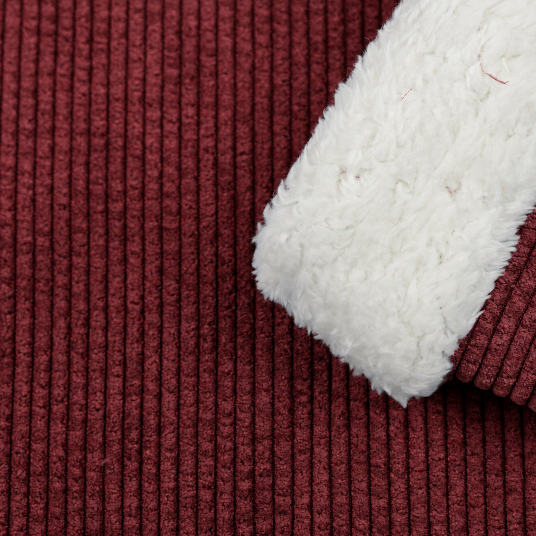 Faux Fur Corduroy Stof Bordeaux – Warm, Dubbelzijdig & Stijlvol