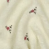 Teddy Stof Embroidery Bloemen Ecru – Zacht & Warm | Poppy Fabrics