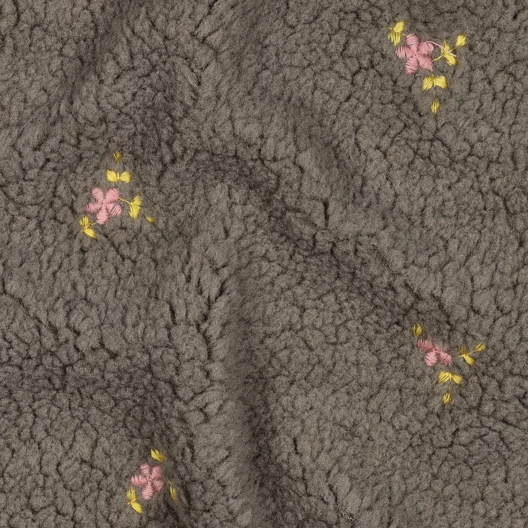 Teddy Stof Embroidery Bloemen Grijs – Zacht & Warm | Poppy Fabrics