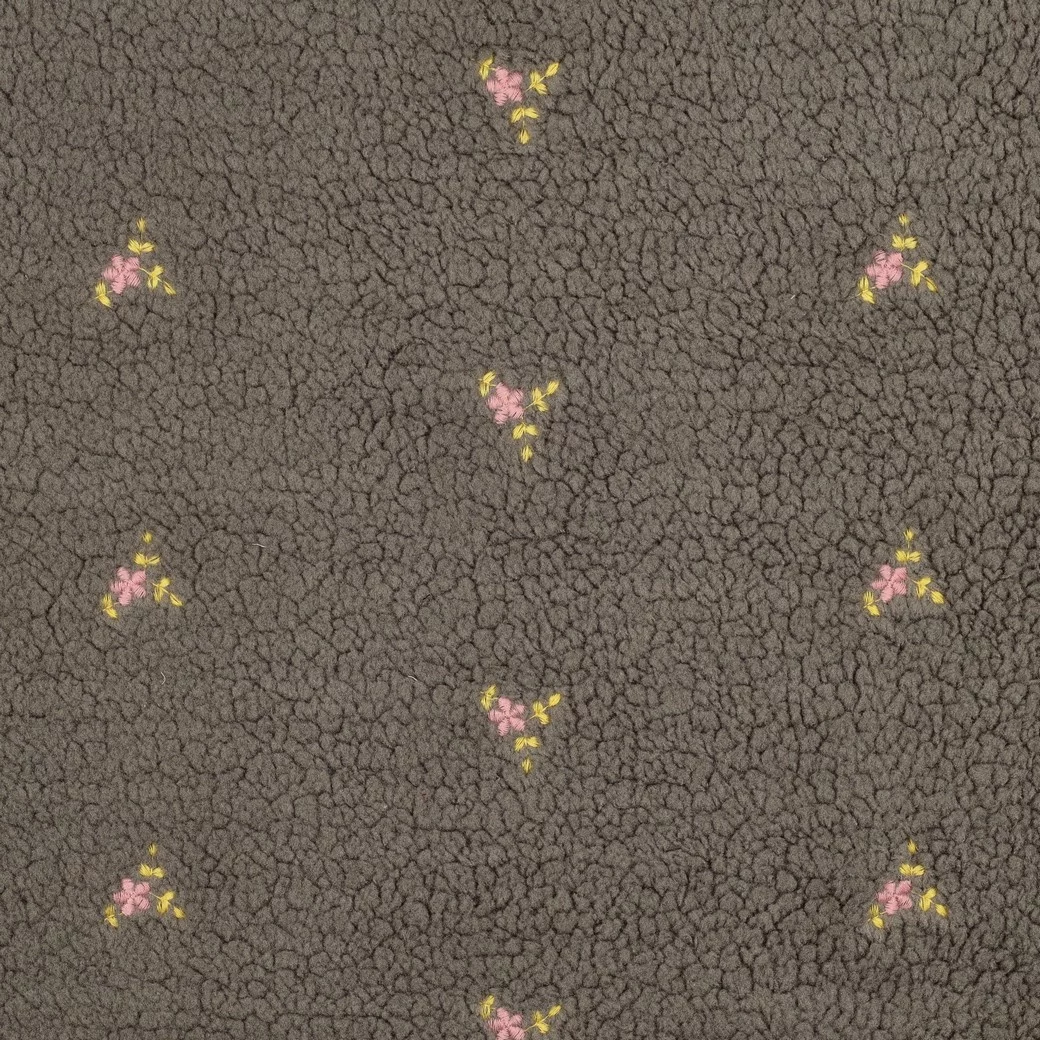 Teddy Stof Embroidery Bloemen Grijs – Zacht & Warm | Poppy Fabrics