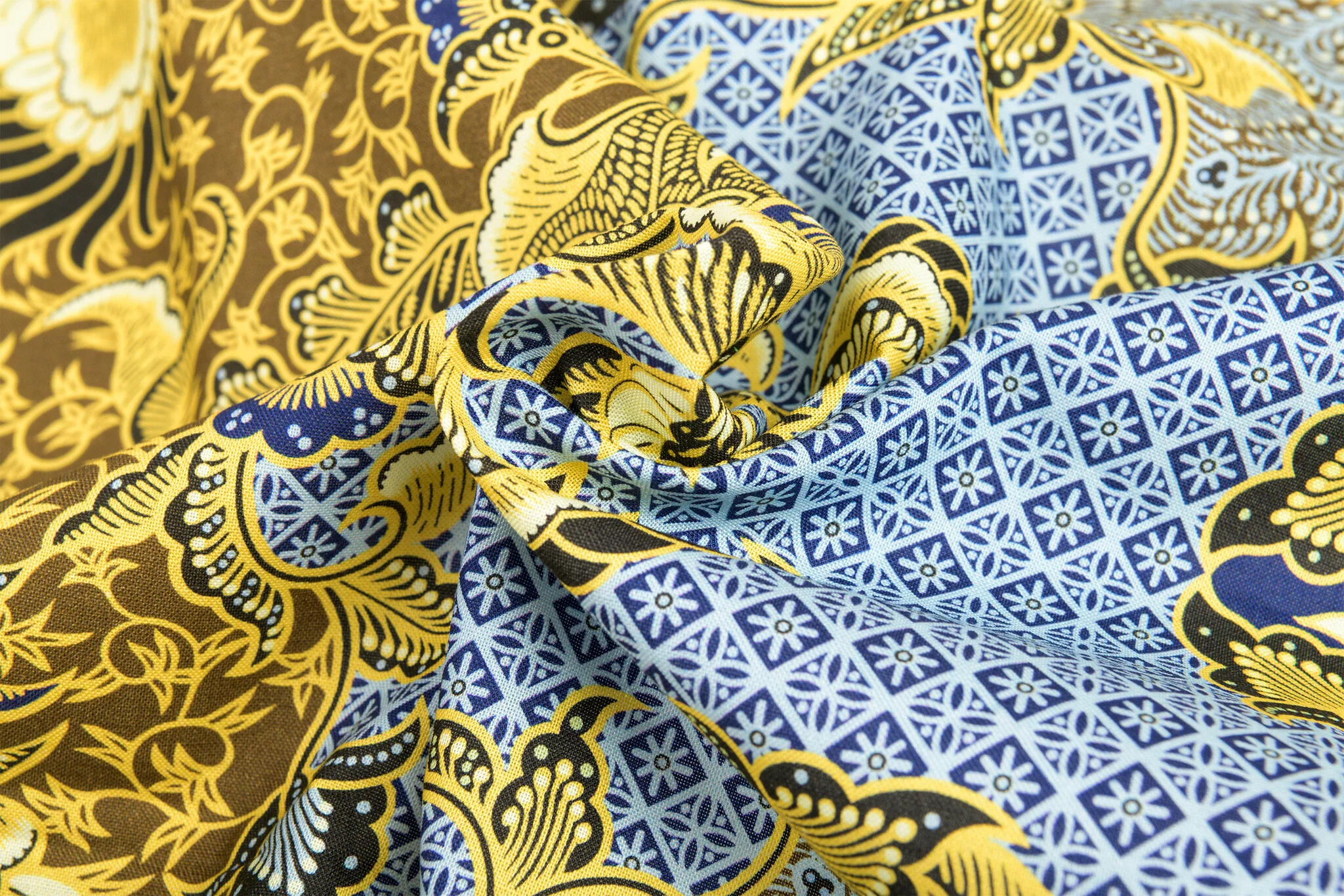 Batik Stof 63 – Kleurrijk Katoen voor Kleding, Decoratie & DIY