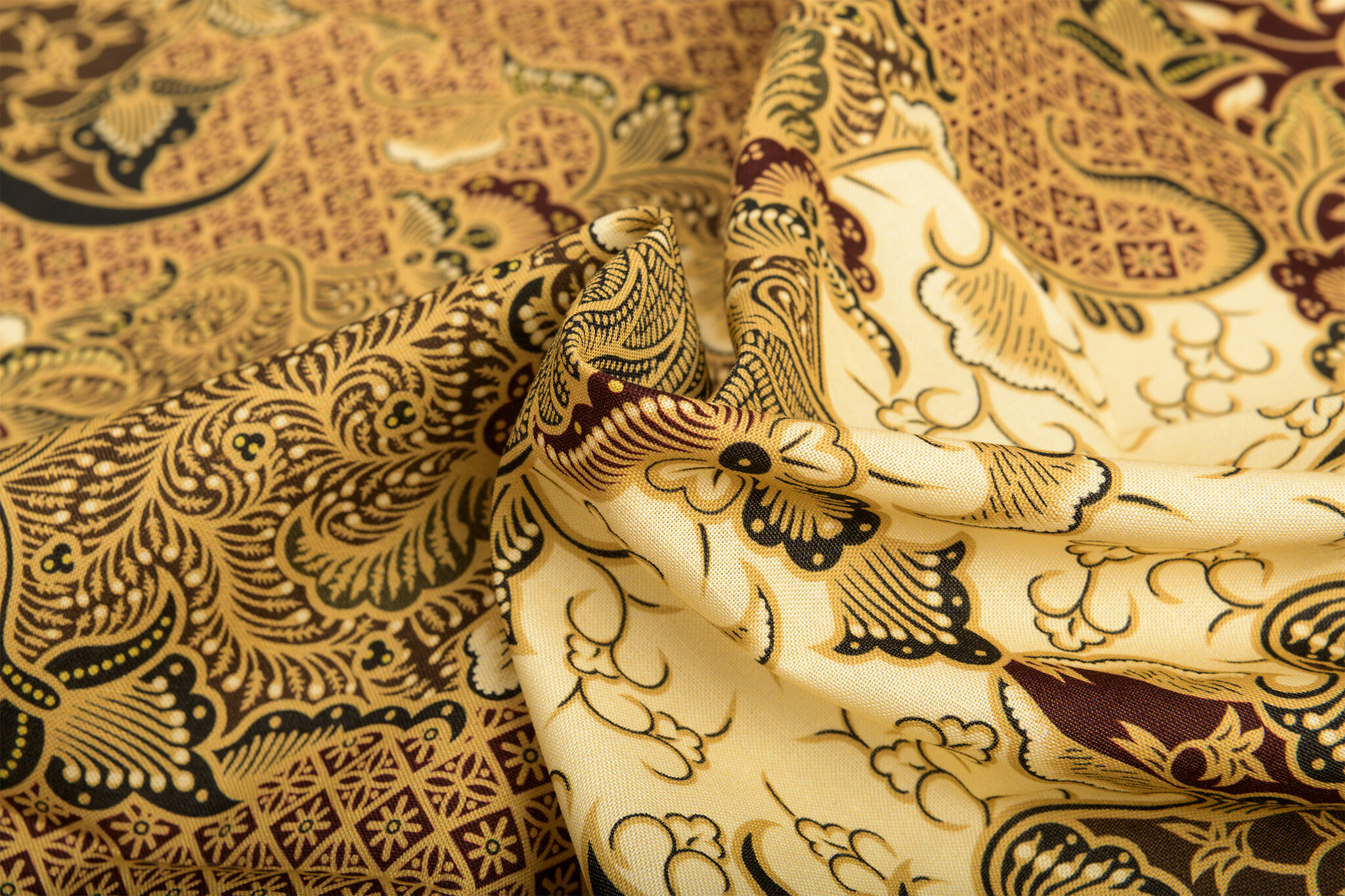 Batik Stof 64 – Kleurrijk Katoen voor Kleding, Decoratie & DIY