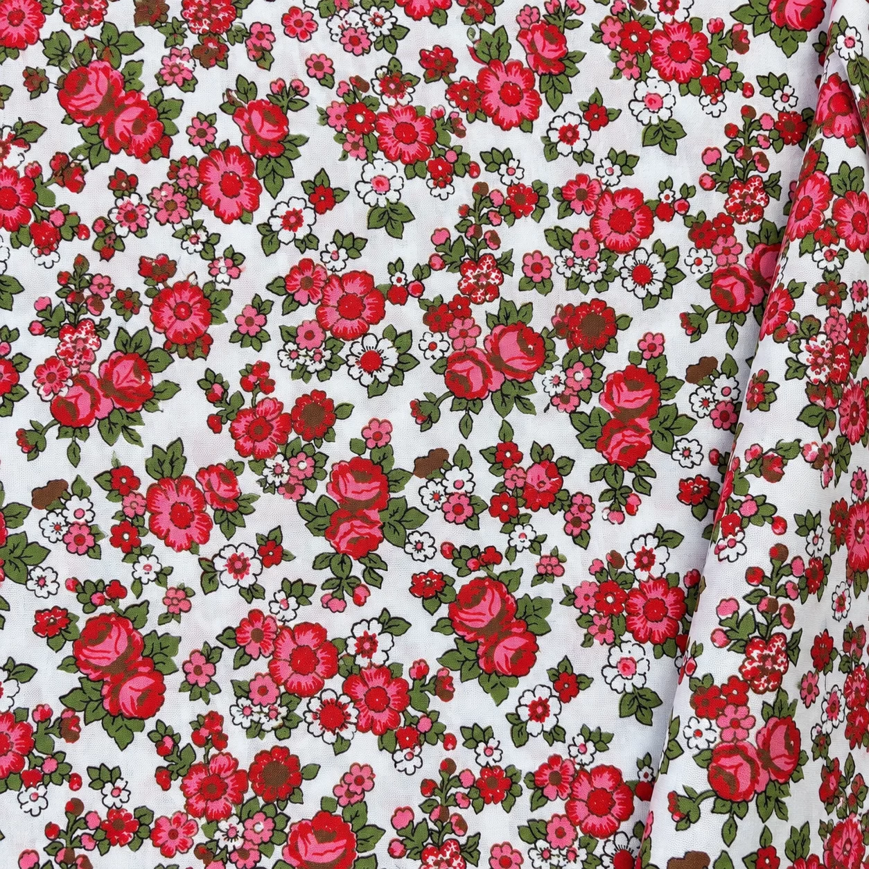Katoen Folklore Bloemen Wit/Rood – Traditionele Bloemenprint