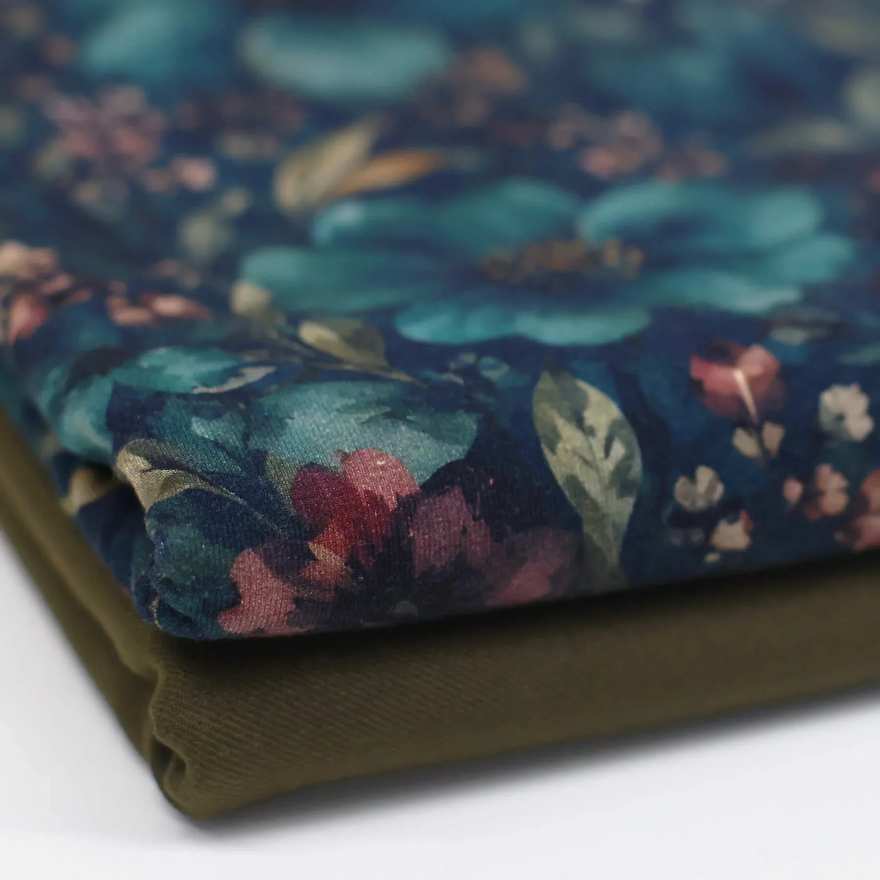Digitale Print Bamboe Jersey - Winterbloem Petrol | Stoffen Online