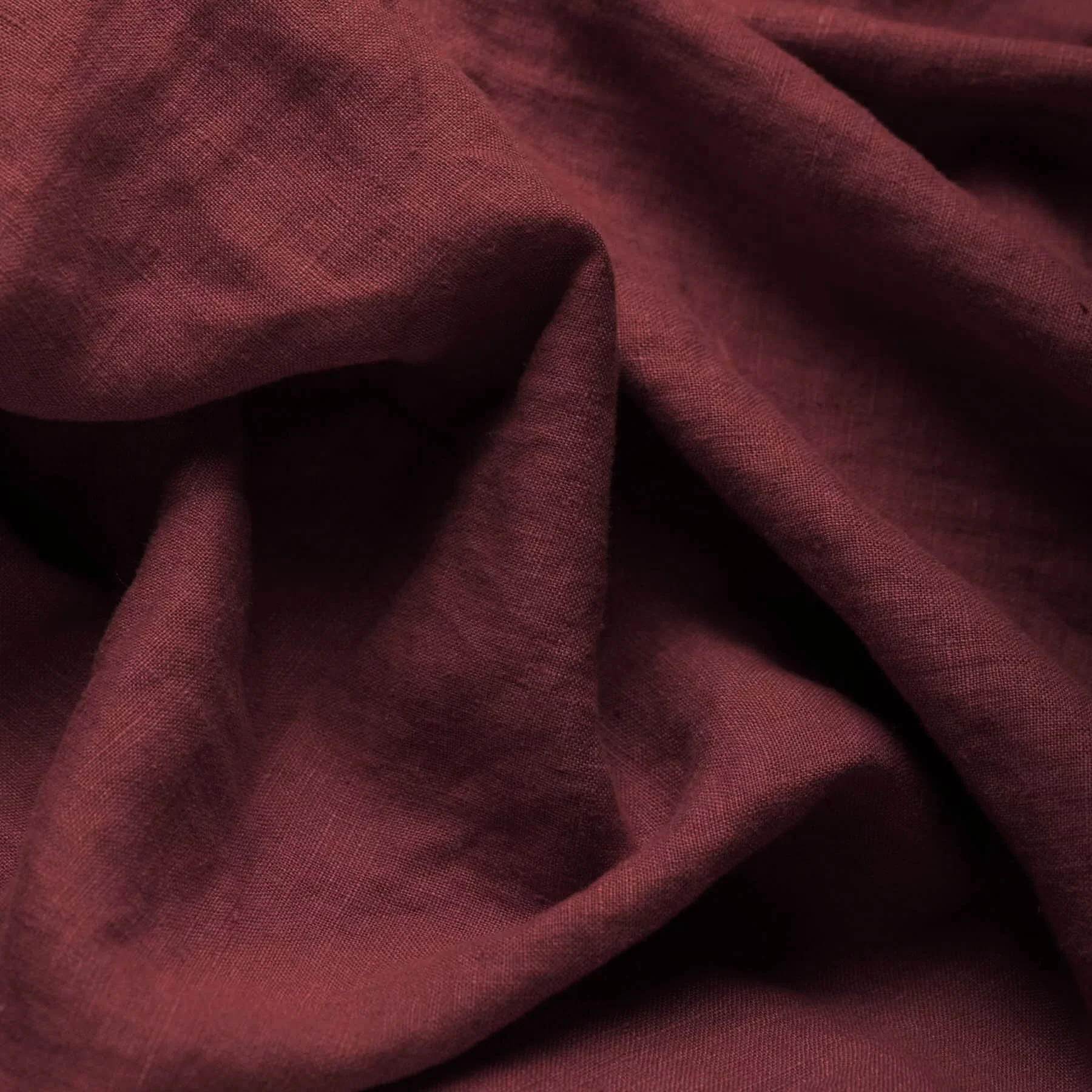 Fijne Linnen Stof Bordeaux – Stone Washed & Natuurlijk