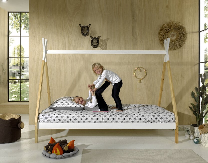 Tienerbed Tipi - 90x200
