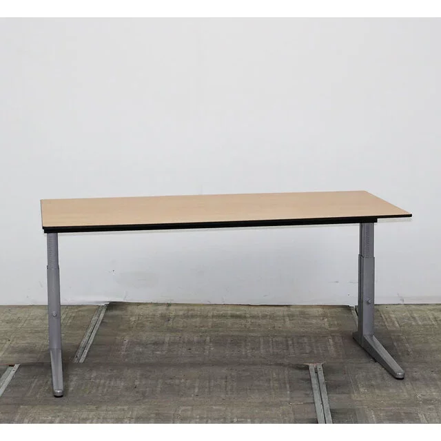 Ahrend Essa Bureau Knop Verstelbaar - Aluminium Onderstel | 160 x 80 cm Ahrend Essa Bureau Knop Verstelbaar - Aluminium Onderstel | 160 x 80 cm