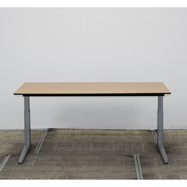 Ahrend Essa Bureau Knop Verstelbaar - Aluminium Onderstel | 160 x 80 cm Ahrend Essa Bureau Knop Verstelbaar - Aluminium Onderstel | 160 x 80 cm