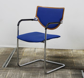 Vergaderstoel Slede Frame Blauw - Chroom Frame Vergaderstoel Slede Frame Blauw - Chroom Frame