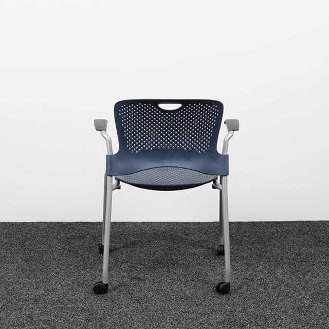 Herman Miller Caper Stoel Met Armleuningen - Blauw