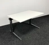 Ahrend Essa Knop Verstelbaar Bureau - Wit Blad | 120 x 80 cm Ahrend Essa Knop Verstelbaar Bureau - Wit Blad | 120 x 80 cm