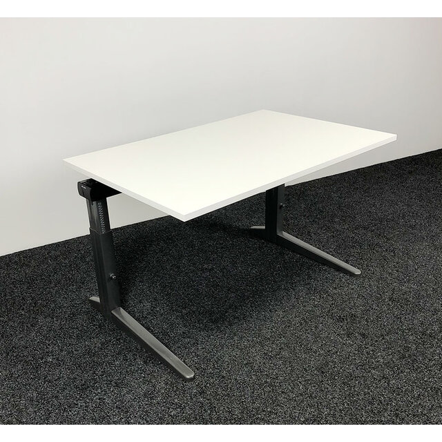 Ahrend Essa Knop Verstelbaar Bureau - Wit Blad | 120 x 80 cm Ahrend Essa Knop Verstelbaar Bureau - Wit Blad | 120 x 80 cm