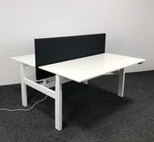 Ahrend Zit-Sta Duo Bureau - 160 x 80 cm | Inclusief Akoestisch Bureauscherm