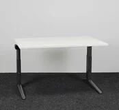 Ahrend Essa Knop Verstelbaar Bureau - Wit Blad | 140 x 80 cm Ahrend Essa Knop Verstelbaar Bureau - Wit Blad | 140 x 80 cm