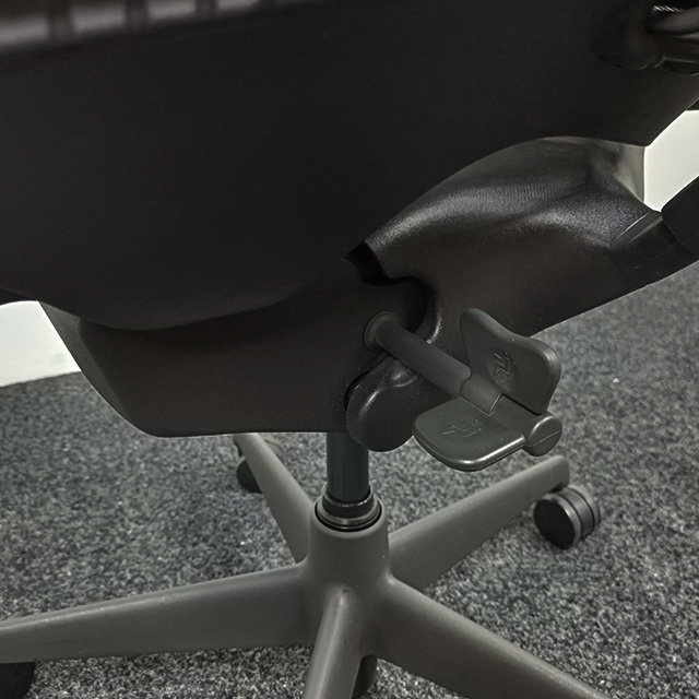 Bureaustoel Herman Miller Mirra - Zwart