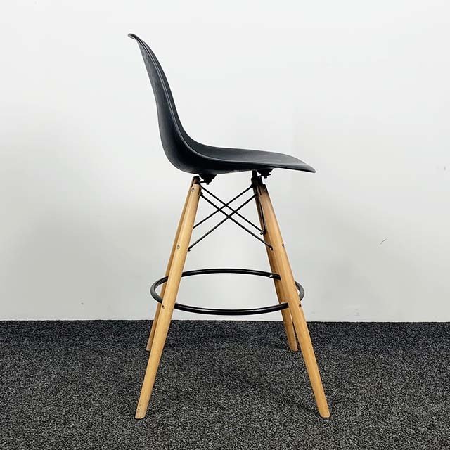 Bux Barkruk - Zwarte Kunststof Zitting