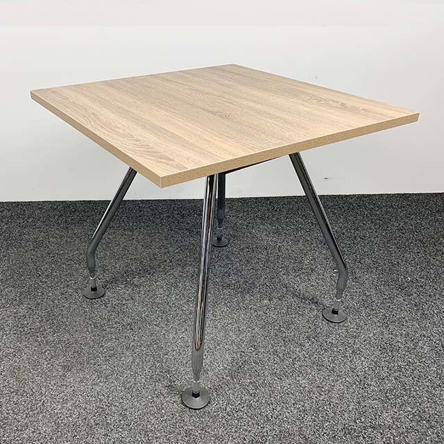 Vitra Ad Hoc Designtafel 80x80 cm Nieuw Midden Eiken Blad Vitra Ad Hoc Designtafel 80x80 cm Nieuw Midden Eiken Blad