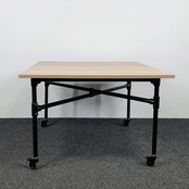Industriële Tafel - Nieuw Blad | 110 x 110 cm