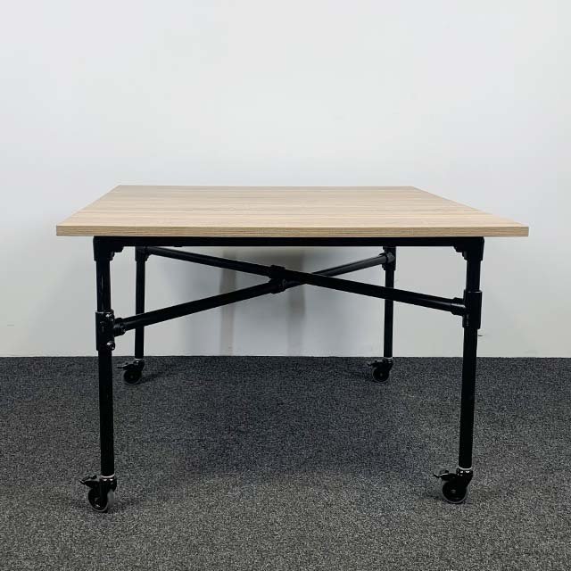 Industriële Tafel 110x110 cm Nieuw Blad
