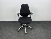 RH Logic Bureaustoel 300 - Zwart/Créme wit Voetkruis