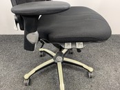 RH Logic Bureaustoel 300 - Zwart/Créme wit Voetkruis